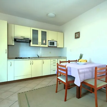 Nino-1 * Πόρετς